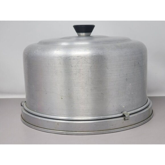 Vintage Mirro Aluminum Cake Carrier With Black Knob‎ Handle & Latching Base - Picture 3 of 12